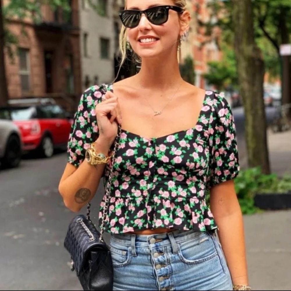 ✨ Zara Floral Print Button Front Puff Sleeves Ruffle Peplum Crop Top ✨
